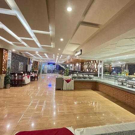 Grand Mongolia Hotel Равалпинди Экстерьер фото