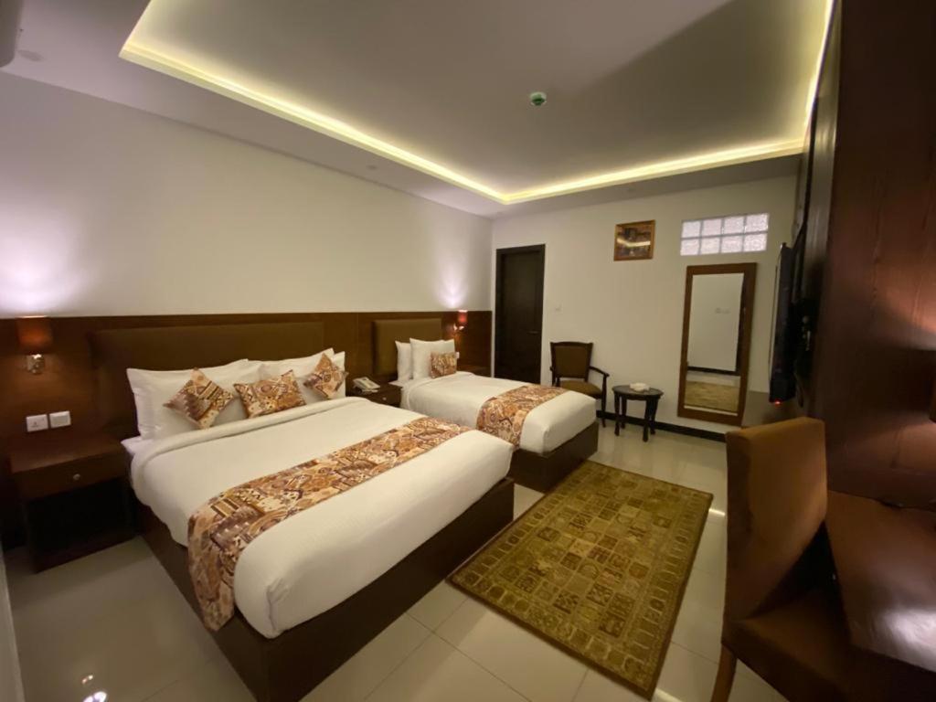 Grand Mongolia Hotel Равалпинди Экстерьер фото