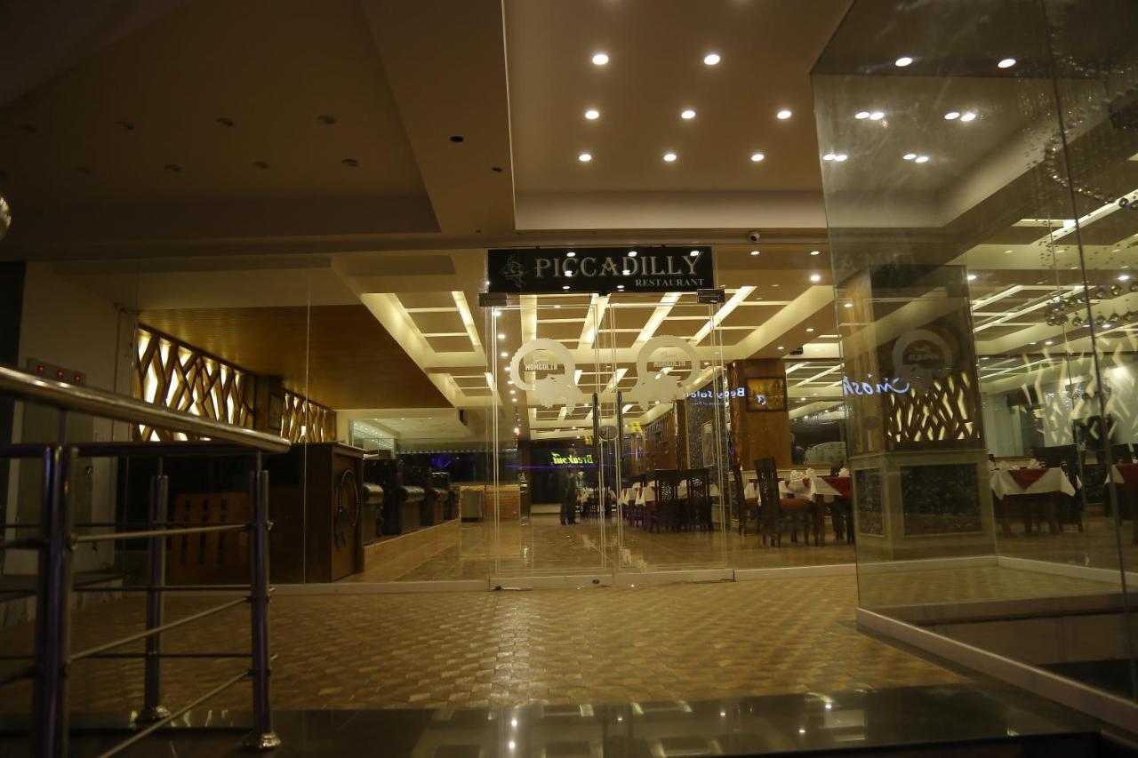 Grand Mongolia Hotel Равалпинди Экстерьер фото