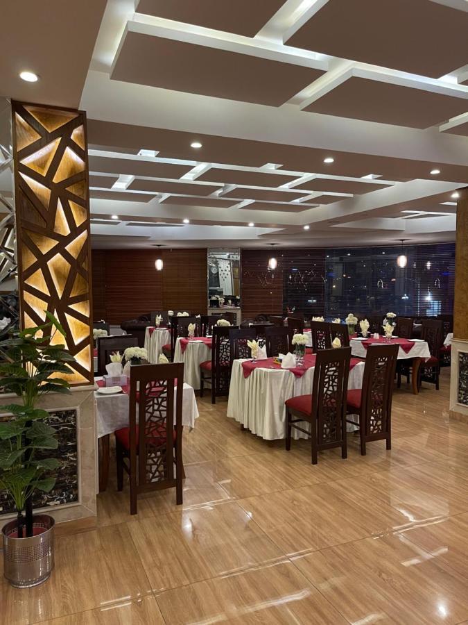 Grand Mongolia Hotel Равалпинди Экстерьер фото