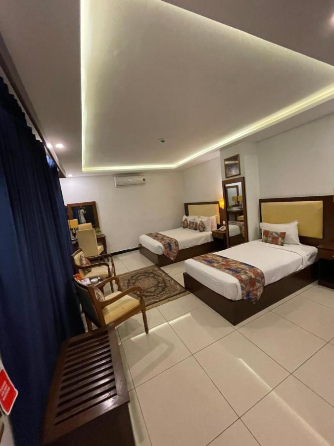 Grand Mongolia Hotel Равалпинди Экстерьер фото