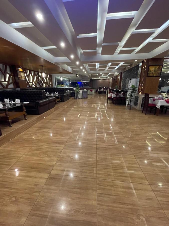 Grand Mongolia Hotel Равалпинди Экстерьер фото