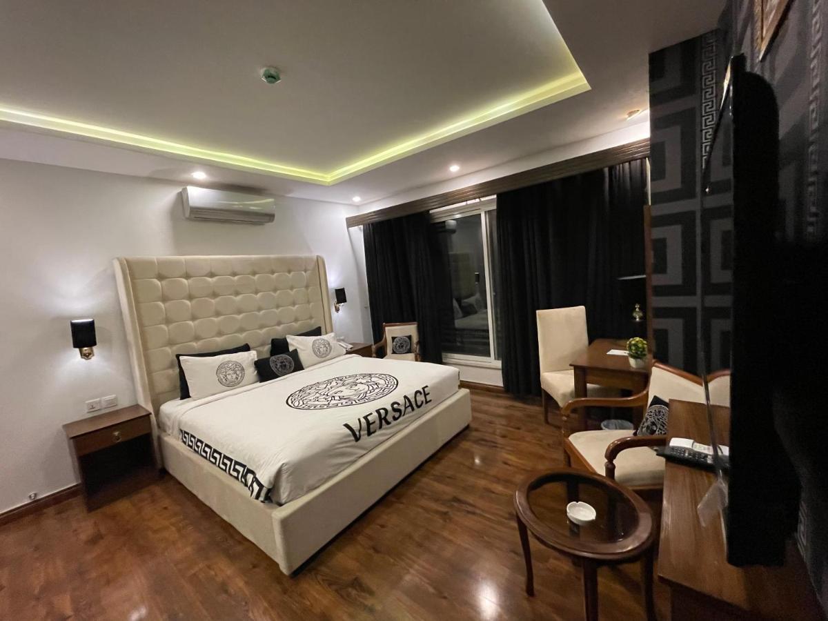 Grand Mongolia Hotel Равалпинди Экстерьер фото