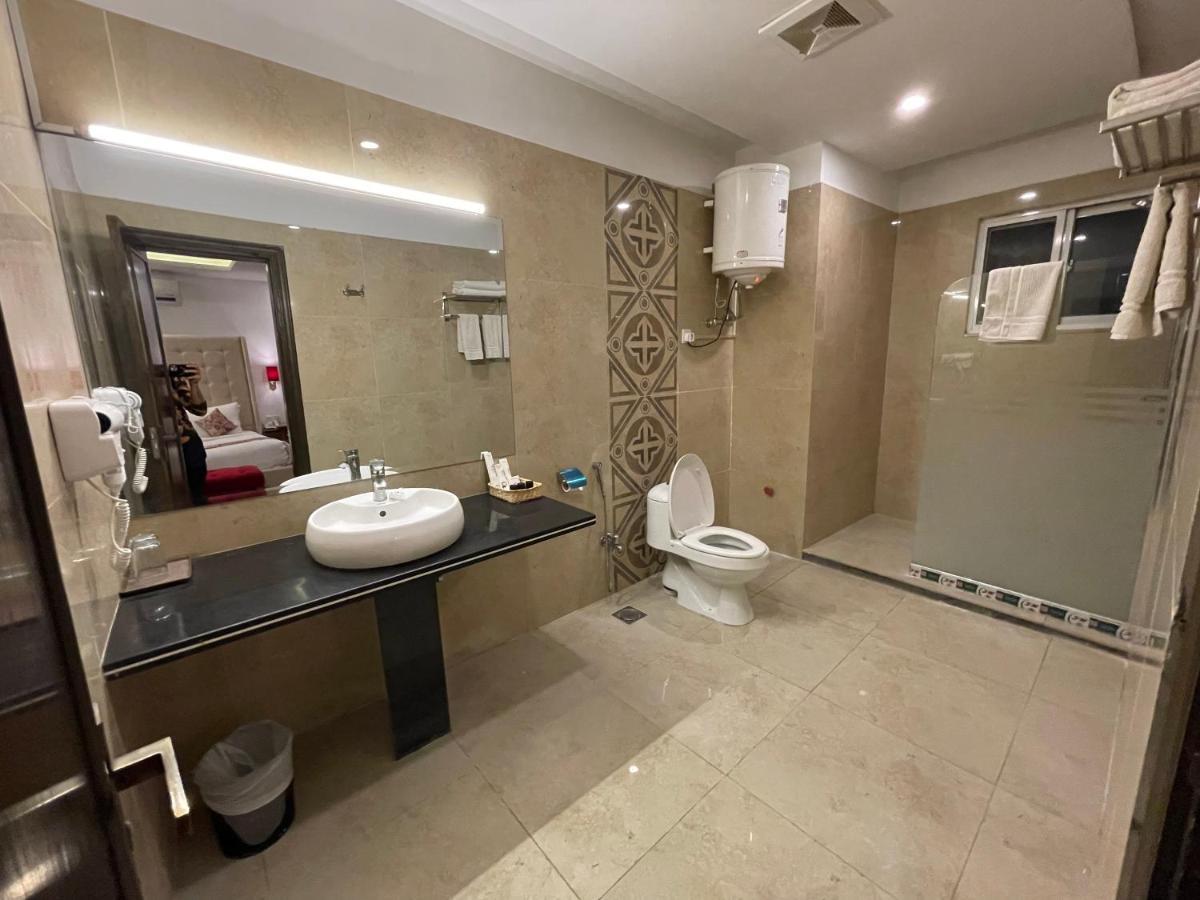 Grand Mongolia Hotel Равалпинди Экстерьер фото